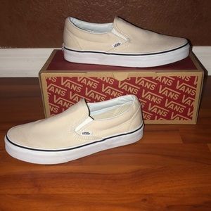 cream colored vans shoes